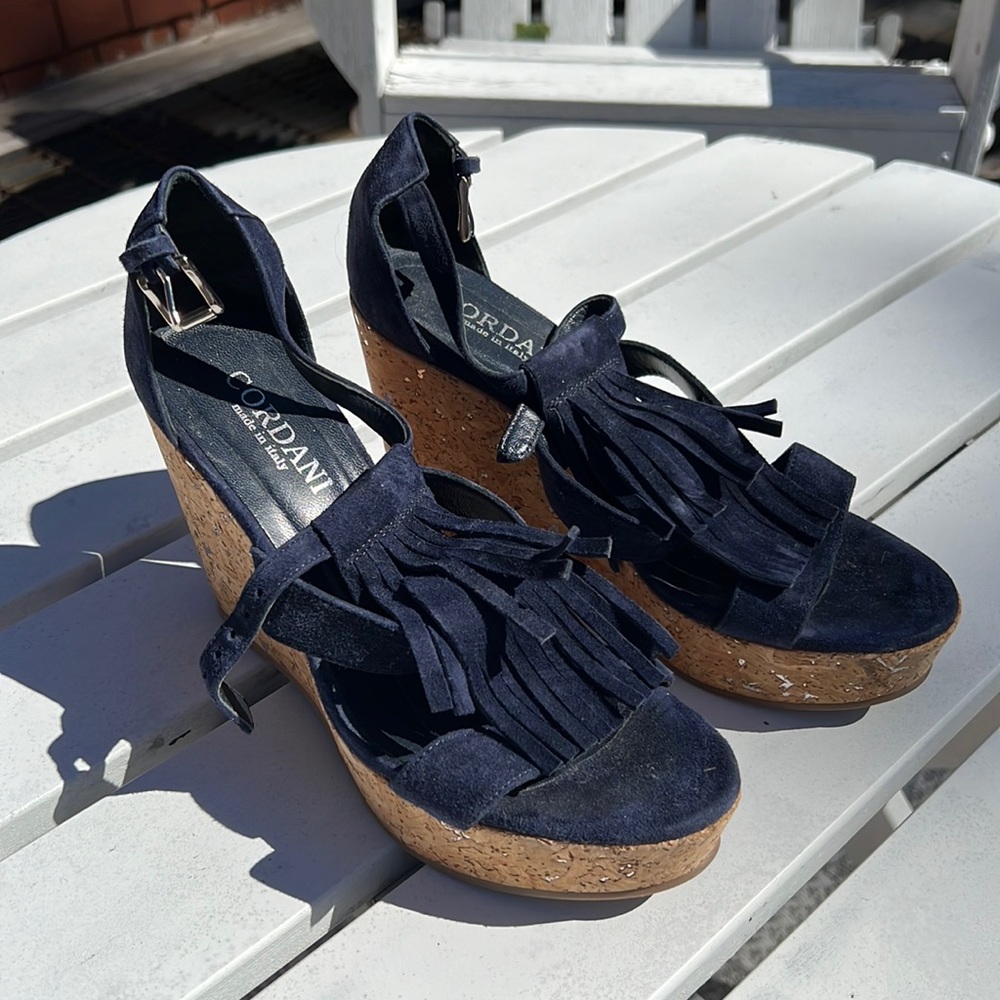 Gordani navy suede wedges! Excellent condition! Size 37